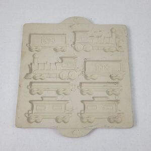 The Pampered Chef 1998 Gingerbread Train Stoneware Mold